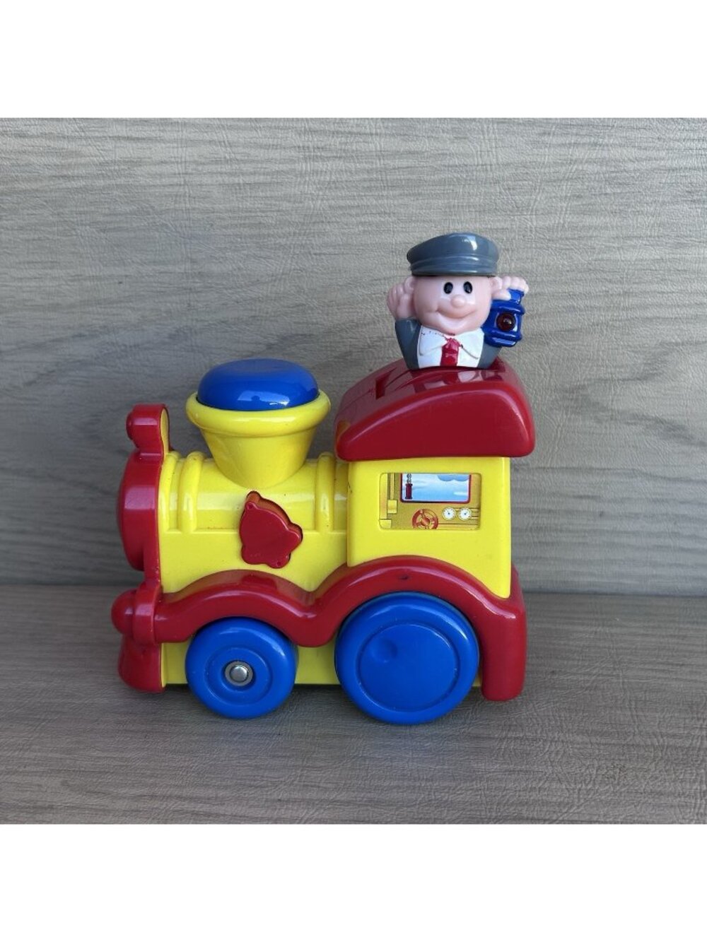 Navystar Musical Train, the 68001-T model Engine Only